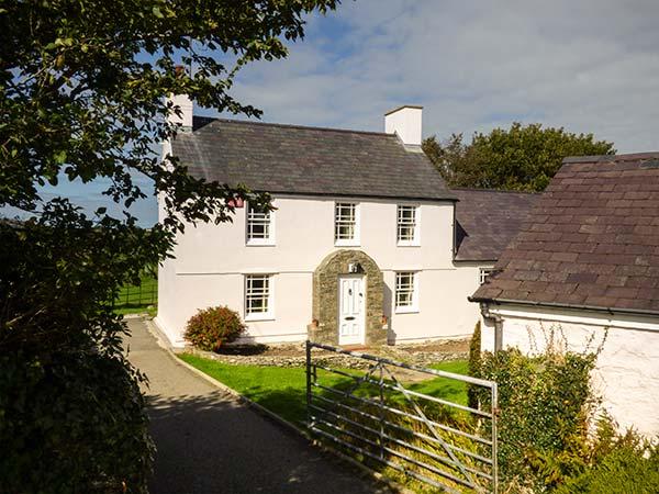 Holiday Cottage Reviews for Cwm Farm - Holiday Cottage in Trearddur Bay, Isle of Anglesey