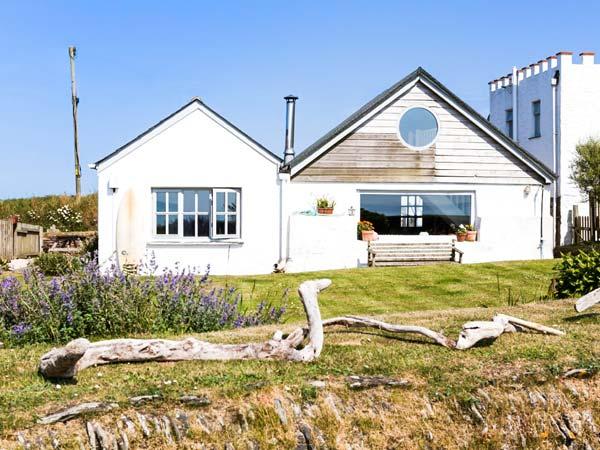 Holiday Cottage Reviews for Halzephron Cottage - Cottage Holiday in Helston, Cornwall inc Scilly