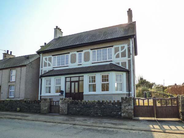 Holiday Cottage Reviews for Minffordd - Self Catering in Newborough, Isle of Anglesey