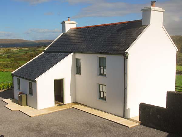 Holiday Cottage Reviews for Nellie's Farmhouse - Holiday Cottage in Durrus, Cork
