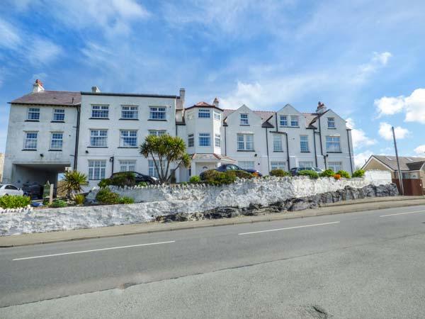 Holiday Cottage Reviews for Flat 12 - Holiday Cottage in Trearddur Bay, Isle of Anglesey