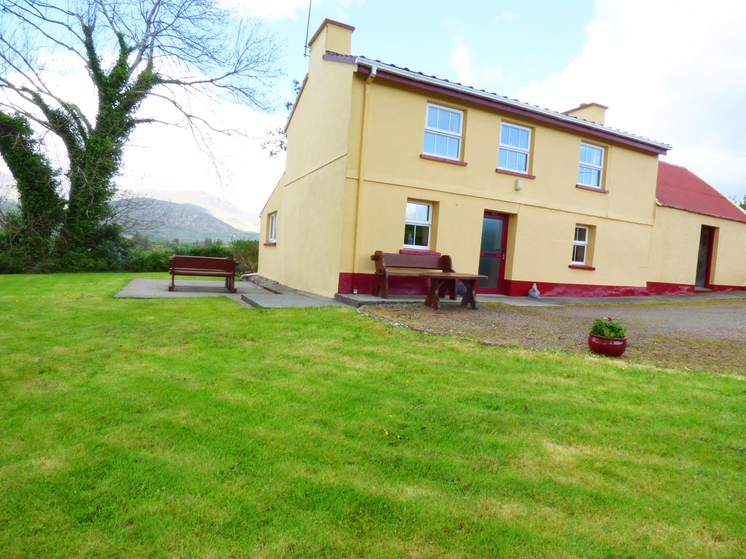 Holiday Cottage Reviews for Ceol Na N'ean - Cottage Holiday in Sneem, Kerry
