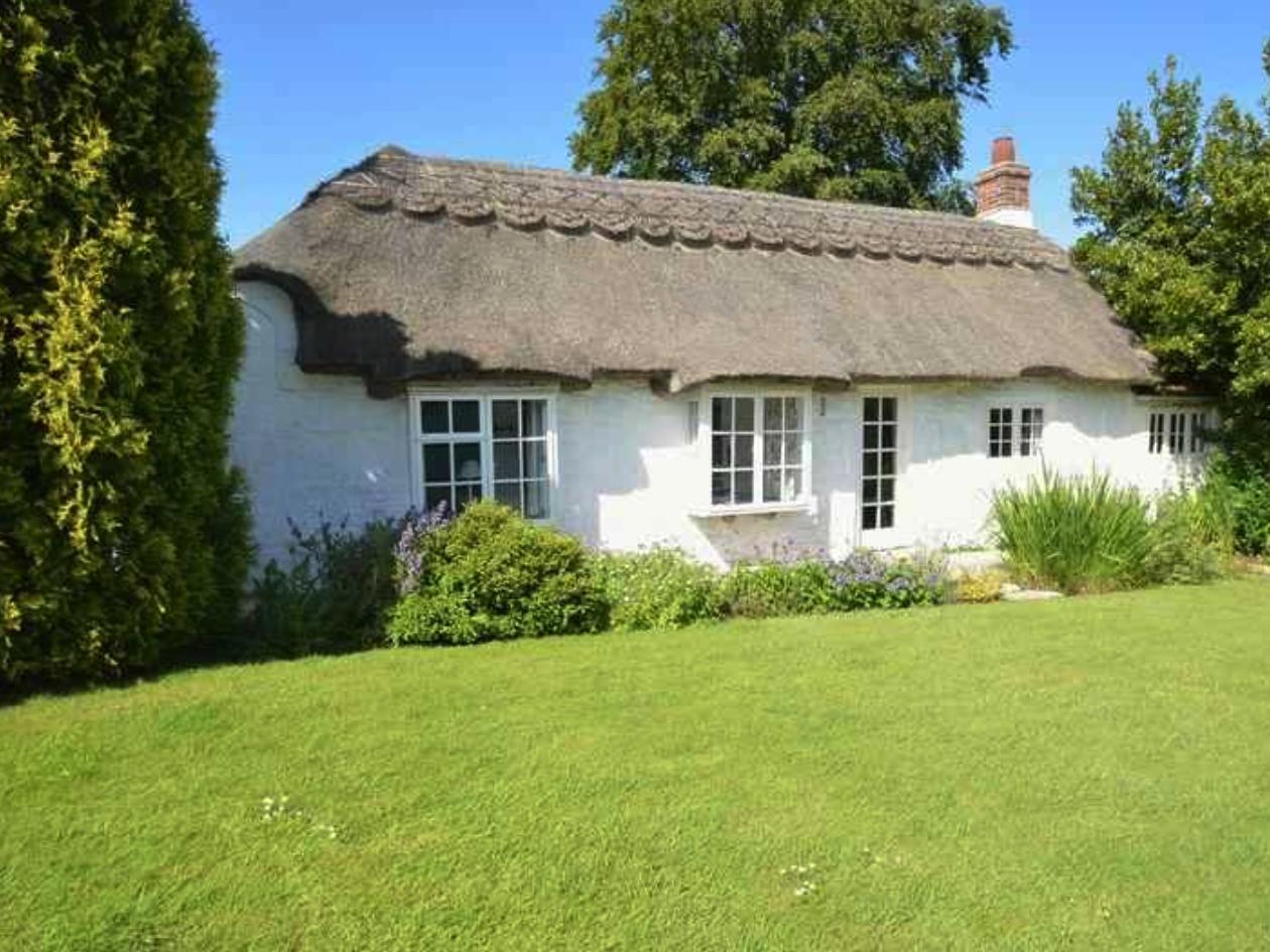 Holiday Cottage Reviews for The Thatches - Holiday Cottage in Norton Near Freshwater, Isle of Wight