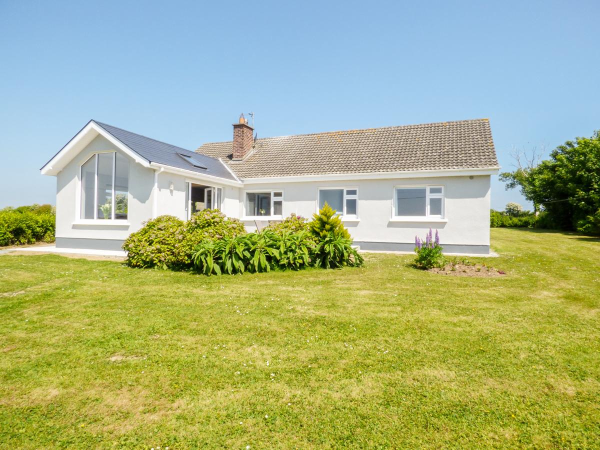 Holiday Cottage Reviews for Maggi Roe's - Self Catering in Fethard on Sea, Wexford