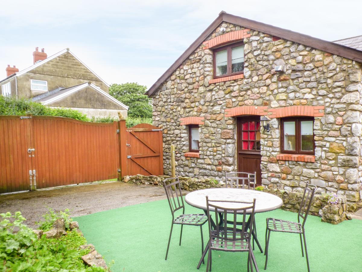 Holiday Cottage Reviews for Granary Cottage - Holiday Cottage in Swansea, West Glamorgan