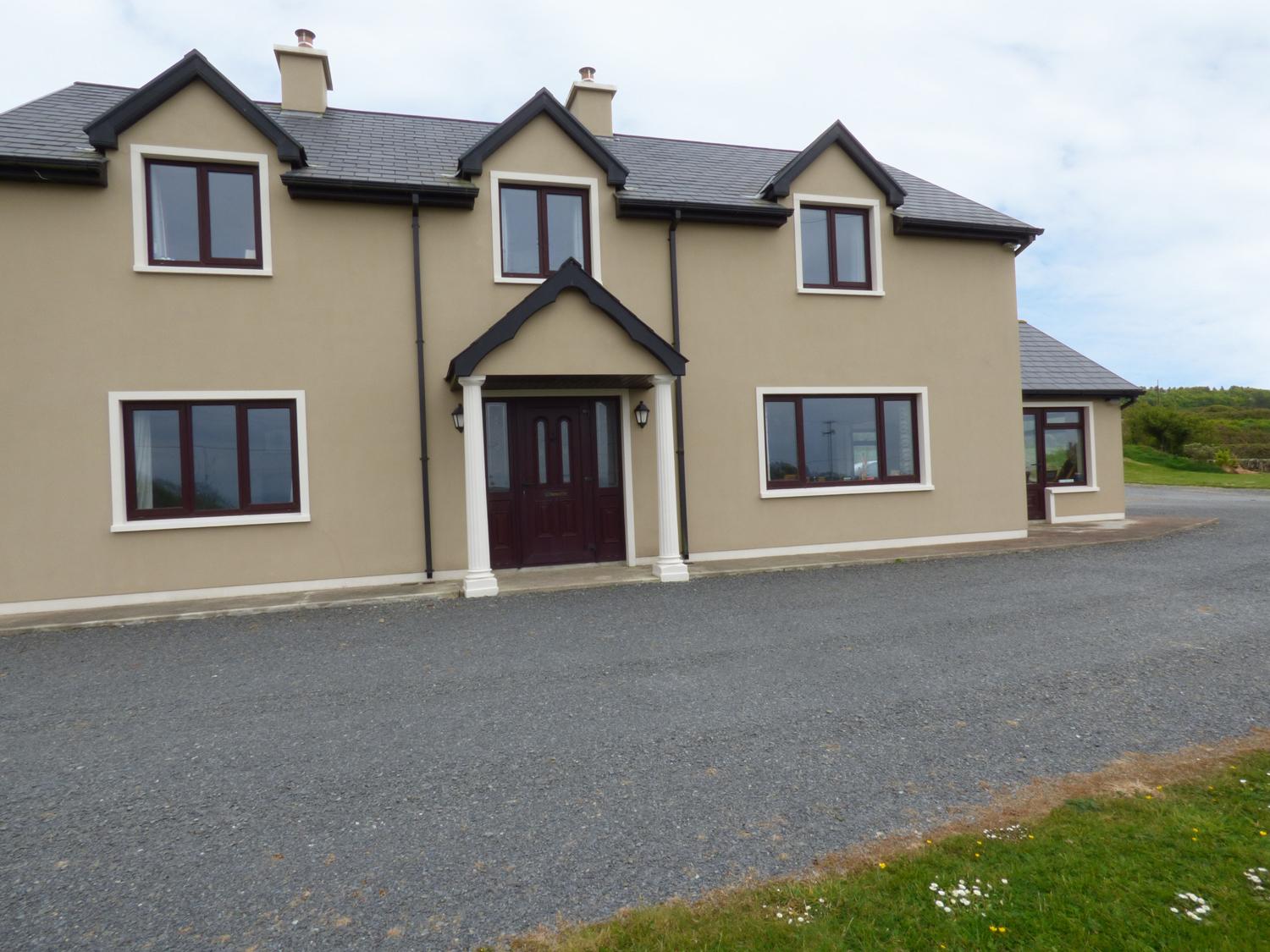 Holiday Cottage Reviews for Hillview - Holiday Cottage in Castletownshend, Cork