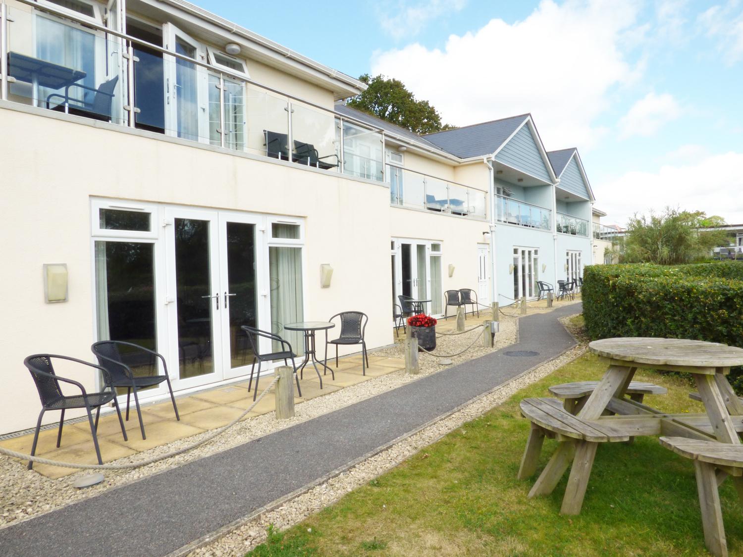 Holiday Cottage Reviews for Apartment FF04 - Self Catering in Dawlish, Devon
