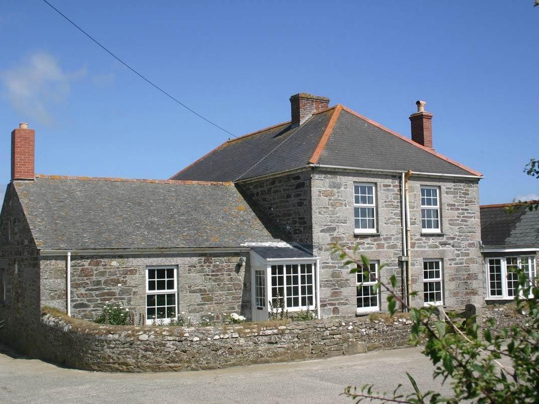 Holiday Cottage Reviews for Hingey Farm House - Holiday Cottage in Mullion, Cornwall inc Scilly