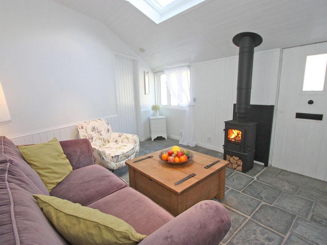 Holiday Cottage Reviews for Smuggler's Cottage - Holiday Cottage in Tintagel, Cornwall inc Scilly