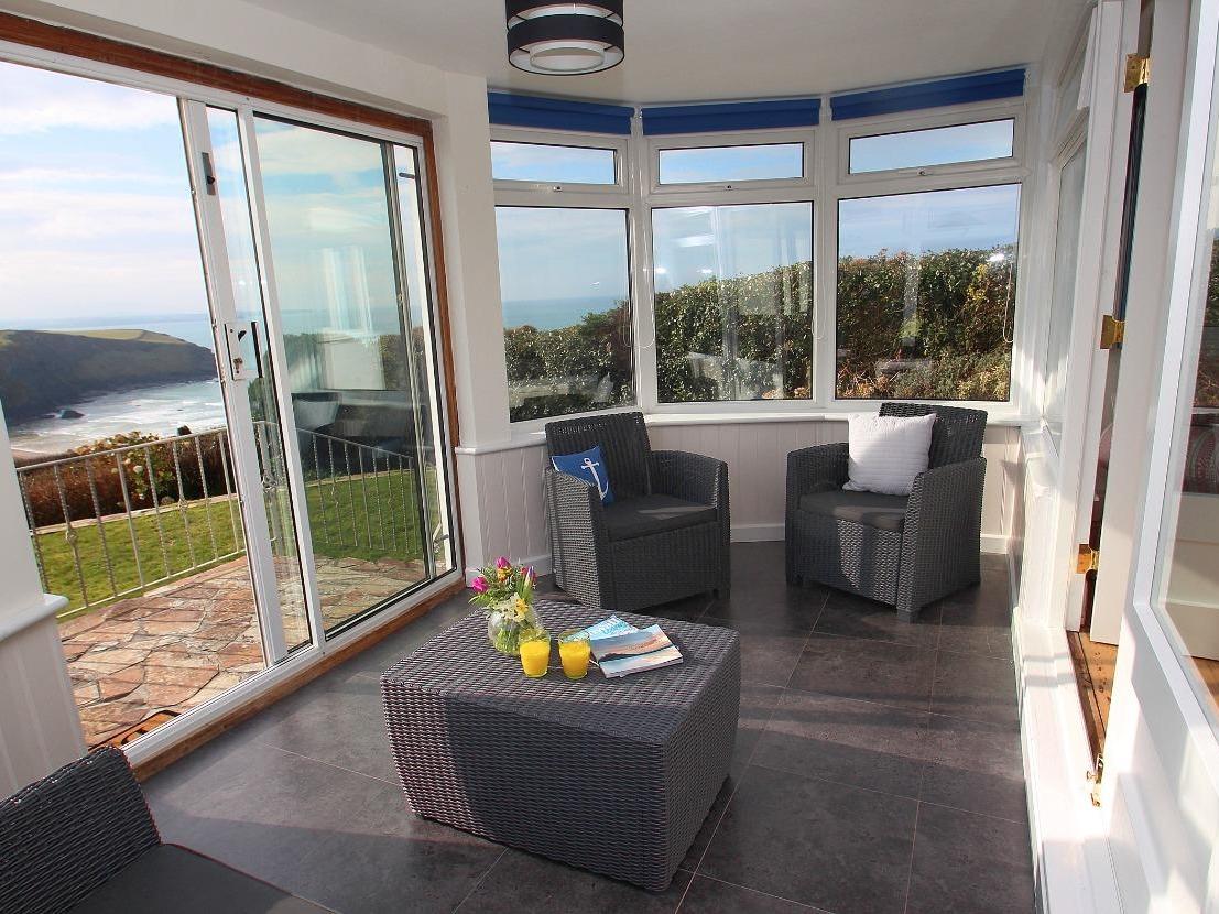 Holiday Cottage Reviews for Gwillen Cottage - Self Catering Property in Mawgan Porth, Cornwall inc Scilly