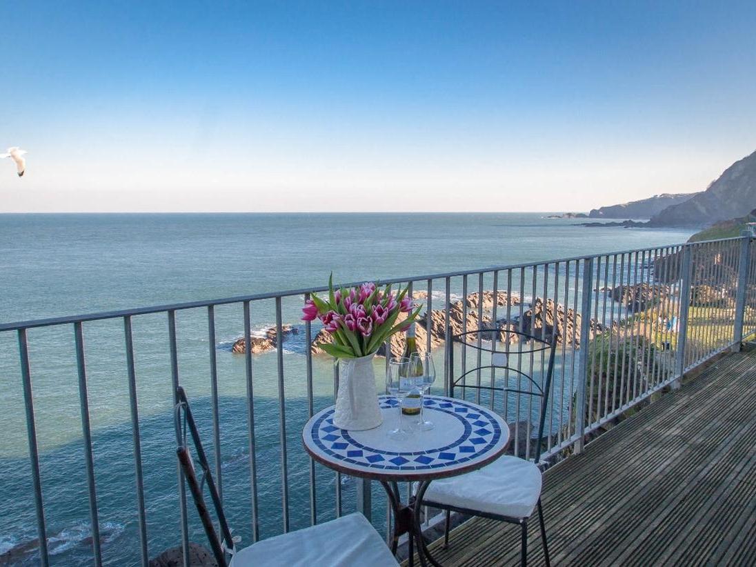 Holiday Cottage Reviews for Oceanside Penthouse - Holiday Cottage in Ilfracombe, Devon