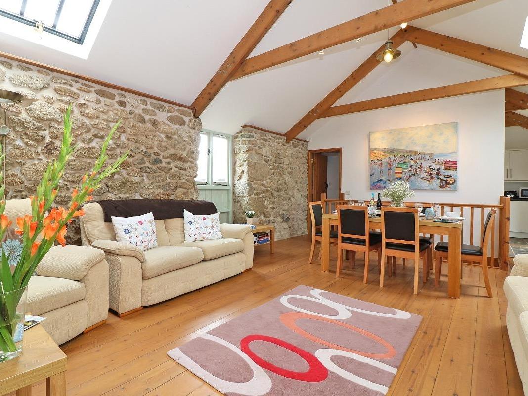 Holiday Cottage Reviews for Barneys Barn - Holiday Cottage in Sennen Cove, Cornwall inc Scilly