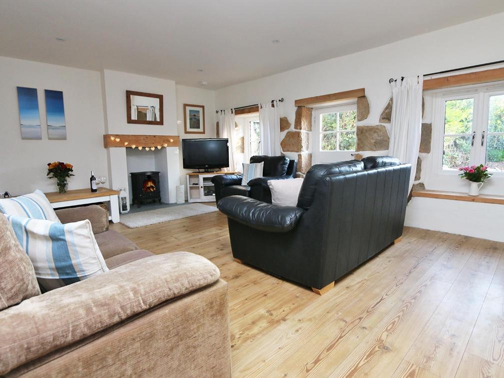 Holiday Cottage Reviews for Bramble Cottage - Self Catering in Penzance, Cornwall inc Scilly