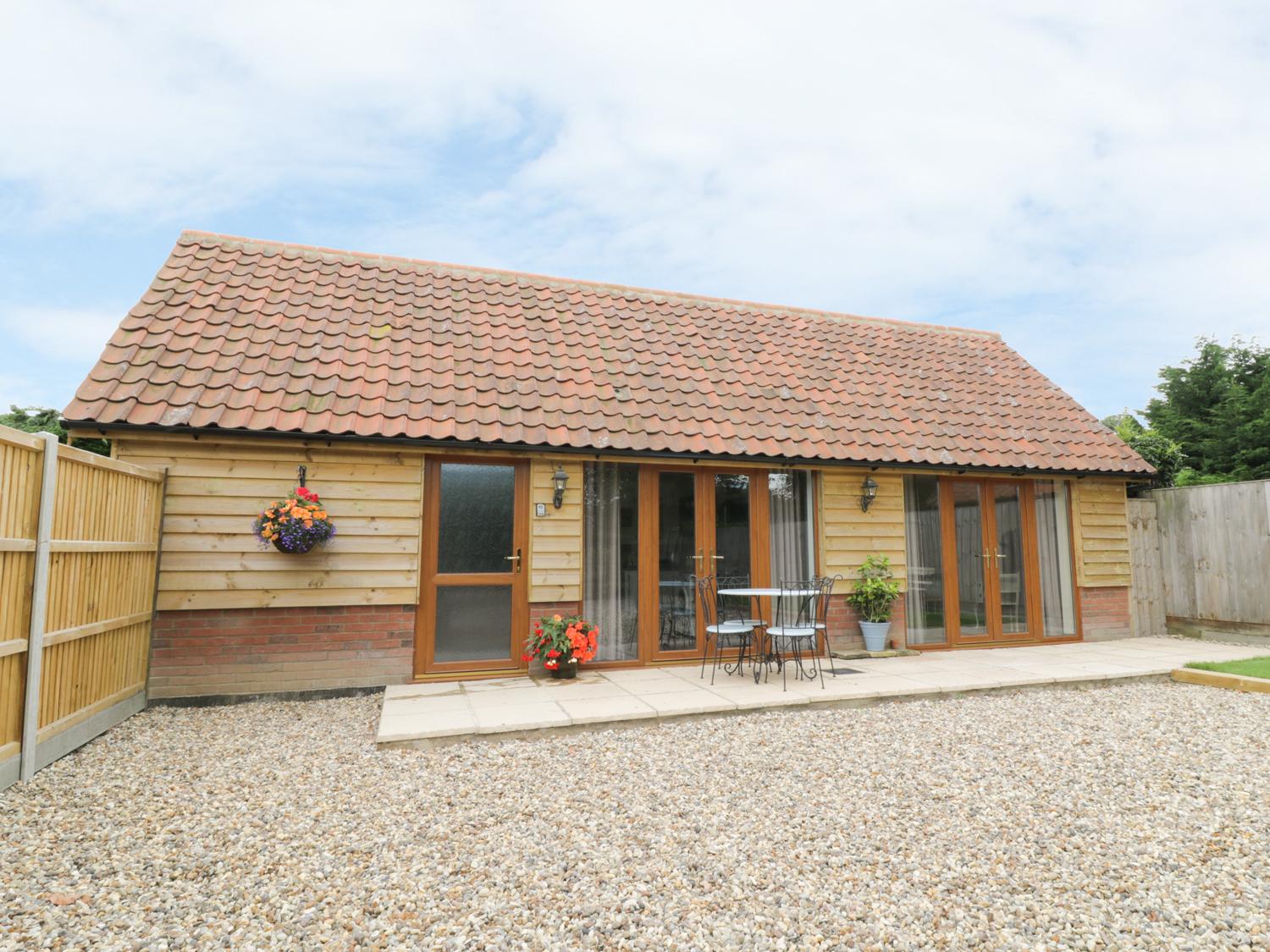 Holiday Cottage Reviews for Foxley Wood Cottage - Self Catering in Norwich, Norfolk