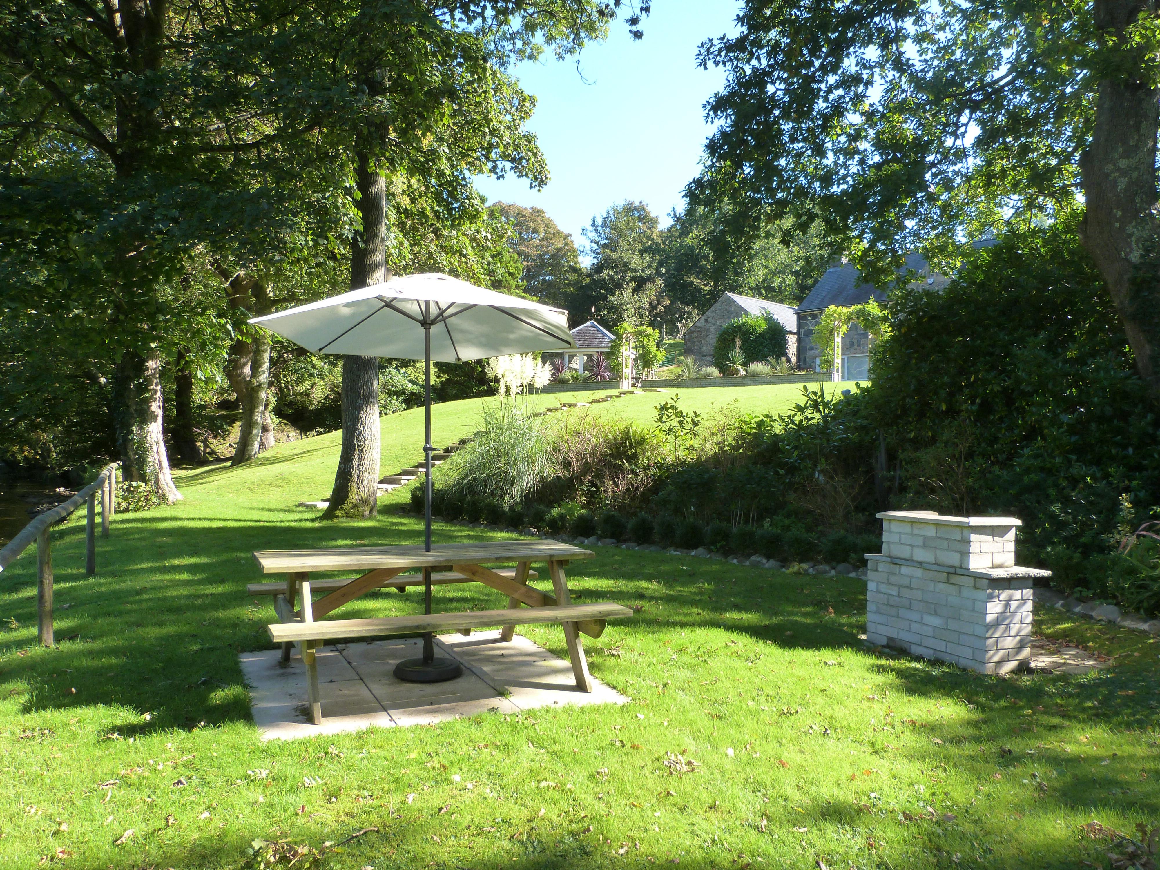 Holiday Cottage Reviews for 102 Gills Cliff - The Deck Studio - Self Catering Property in Ventnor, Isle of Wight