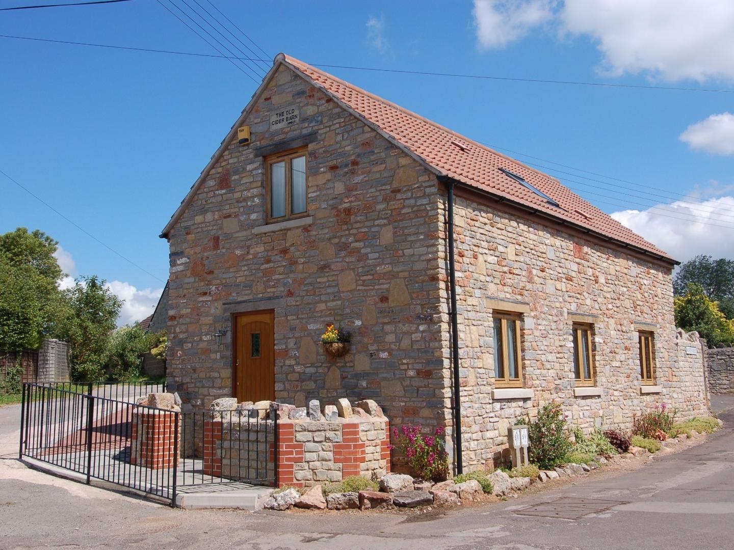 Holiday Cottage Reviews for The Old Cider Barn - Self Catering Property in Wookey, Somerset