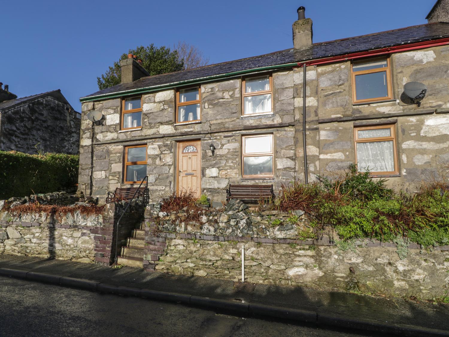 Holiday Cottage Reviews for 60 Hyfrydle Road - Holiday Cottage in Talysarn, Gwynedd