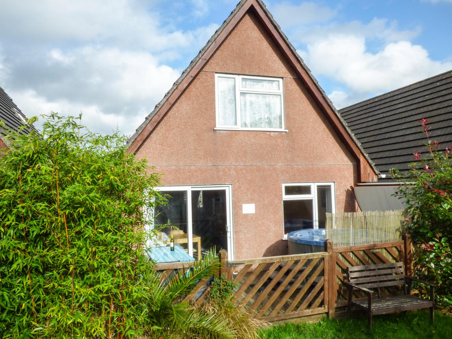 Eden Valley Lodge, Gunnislake, Cornwall inc Scilly Cottage Holiday