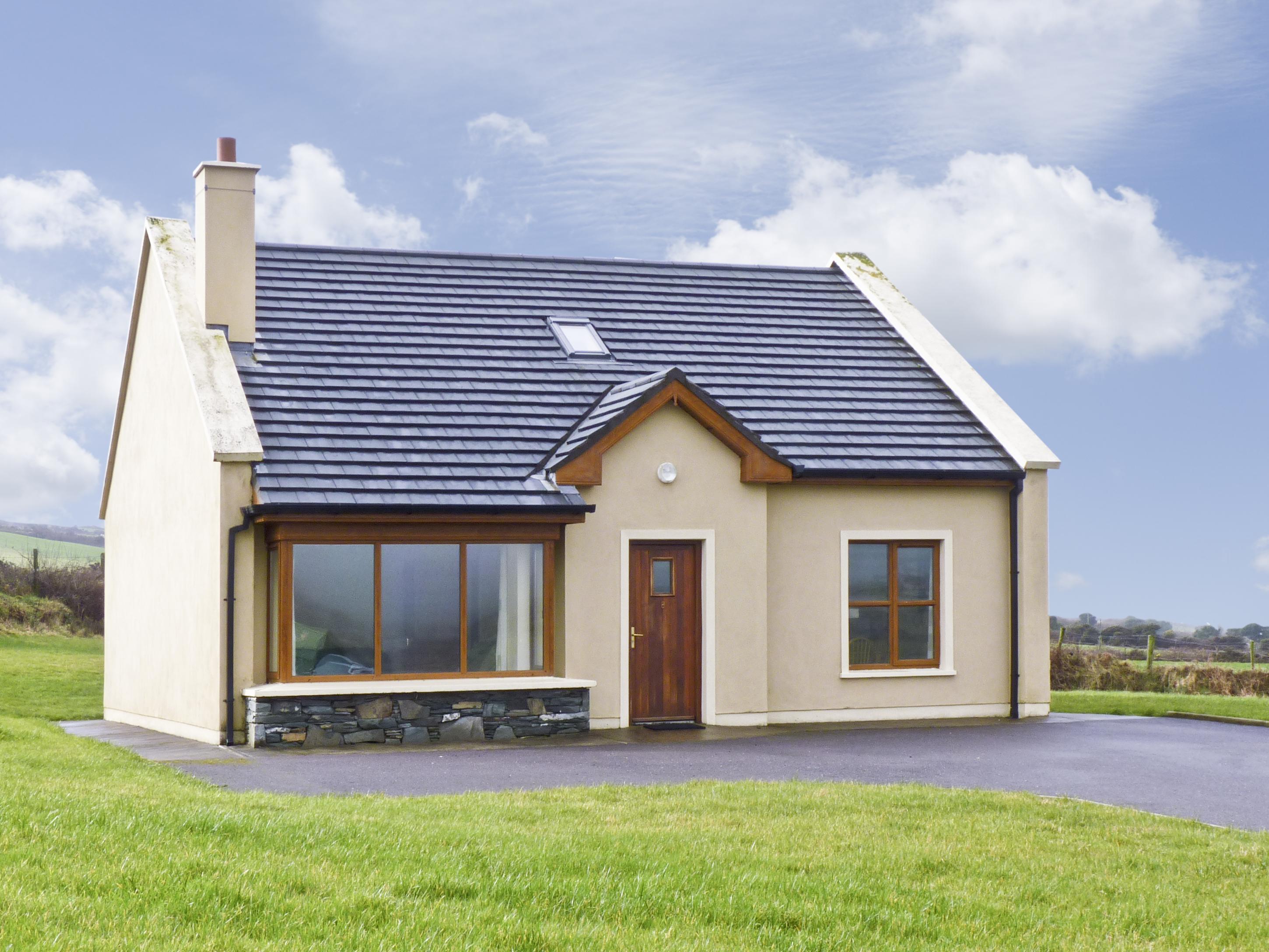 Holiday Cottage Reviews for Number 8 - Holiday Cottage in Dingle, Kerry