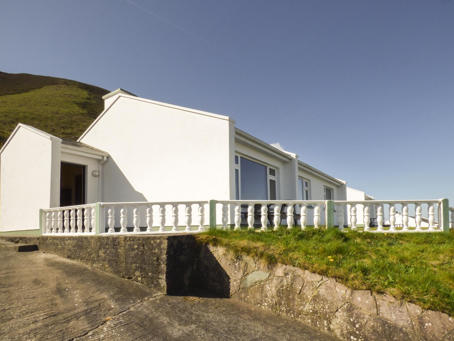 Rossbeigh Beach Cottage No 2