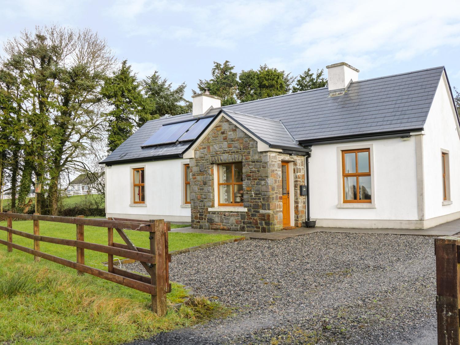 Holiday Cottage Reviews for Cloonkee Cottage - Self Catering in Ballina, Mayo
