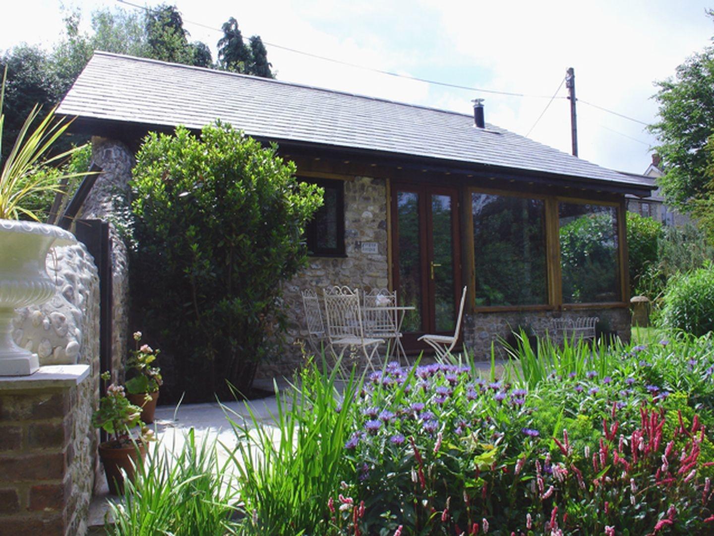 Holiday Cottage Reviews for Puffin Cottage - Holiday Cottage in Hawkchurch, Devon