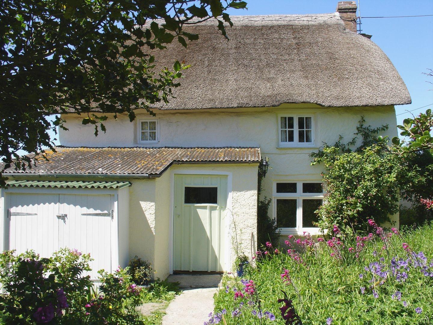 Holiday Cottage Reviews for Sunshine Alley - Holiday Cottage in Morwenstow, Cornwall inc Scilly