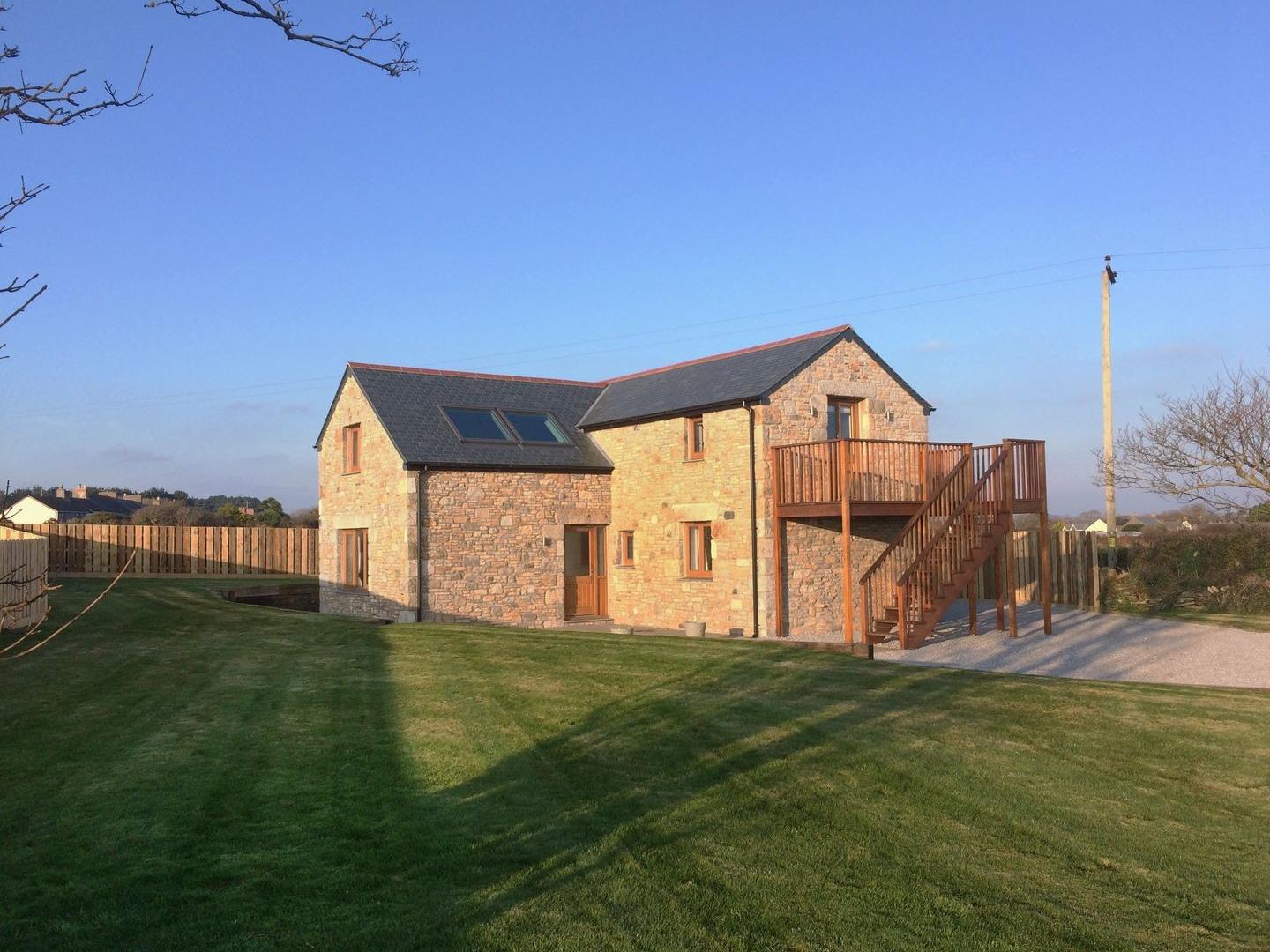 Holiday Cottage Reviews for The Hayloft - Holiday Cottage in Breage, Cornwall inc Scilly