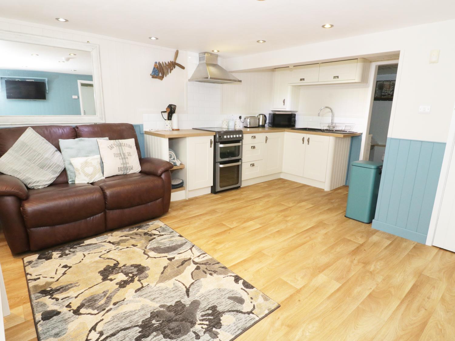Holiday Cottage Reviews for The Hideaway - Self Catering Property in Benllech, Isle of Anglesey