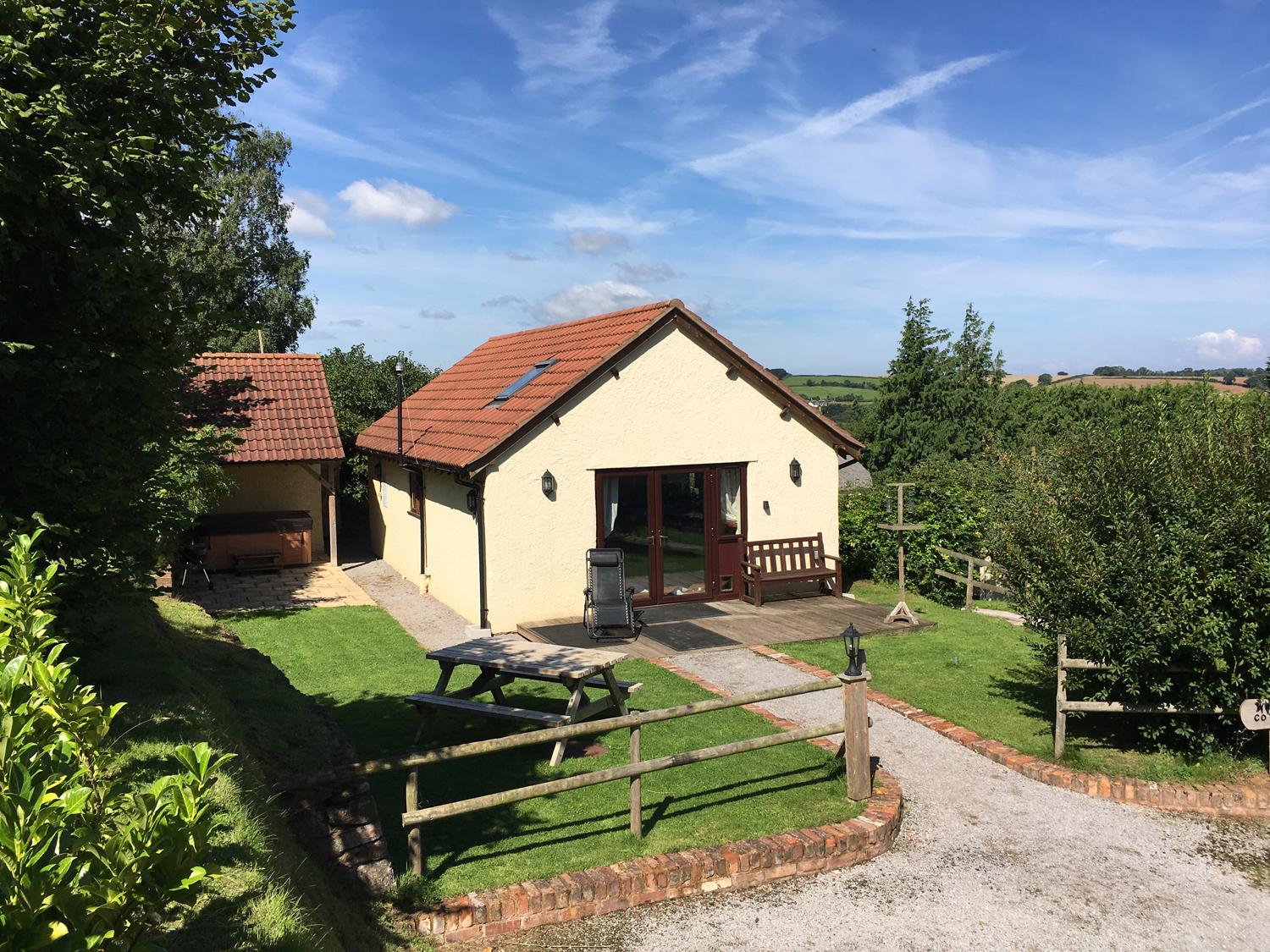 Holiday Cottage Reviews for Walnut Cottage - Cottage Holiday in Washford, Somerset