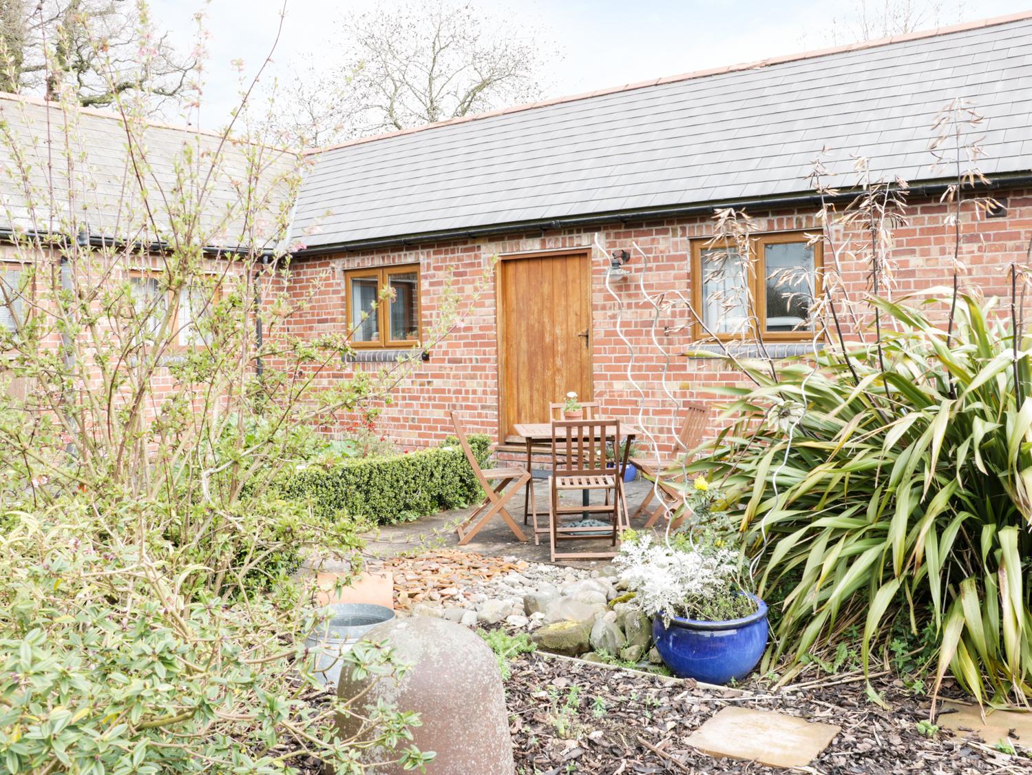 Holiday Cottage Reviews for Acorn Cottage 1 - Self Catering in Shrewsbury, Shropshire