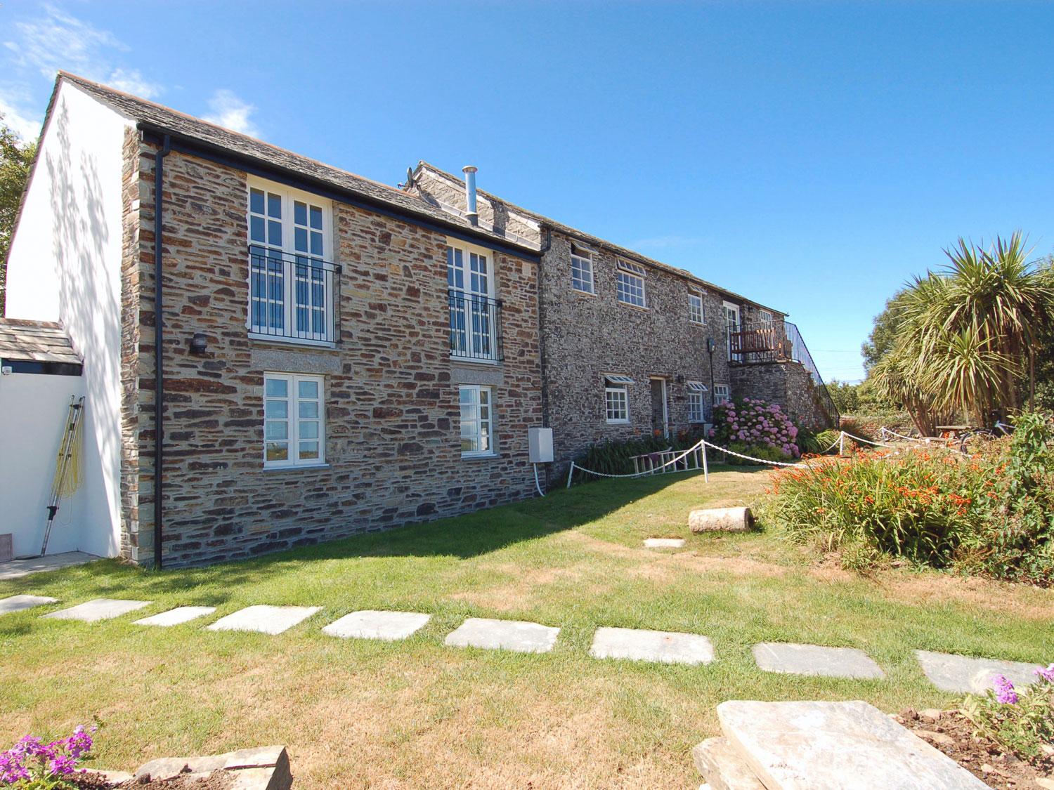 Holiday Cottage Reviews for Atlantic View - Self Catering in Tintagel, Cornwall inc Scilly