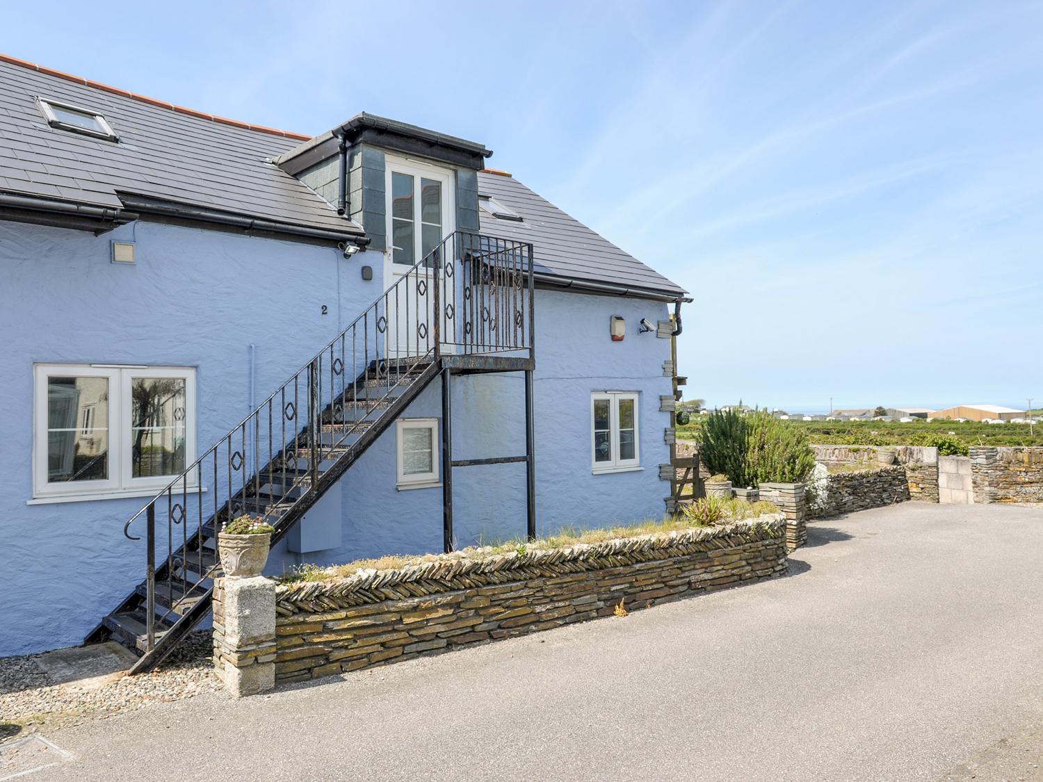 Holiday Cottage Reviews for The Blue House - Self Catering in Tintagel, Cornwall inc Scilly