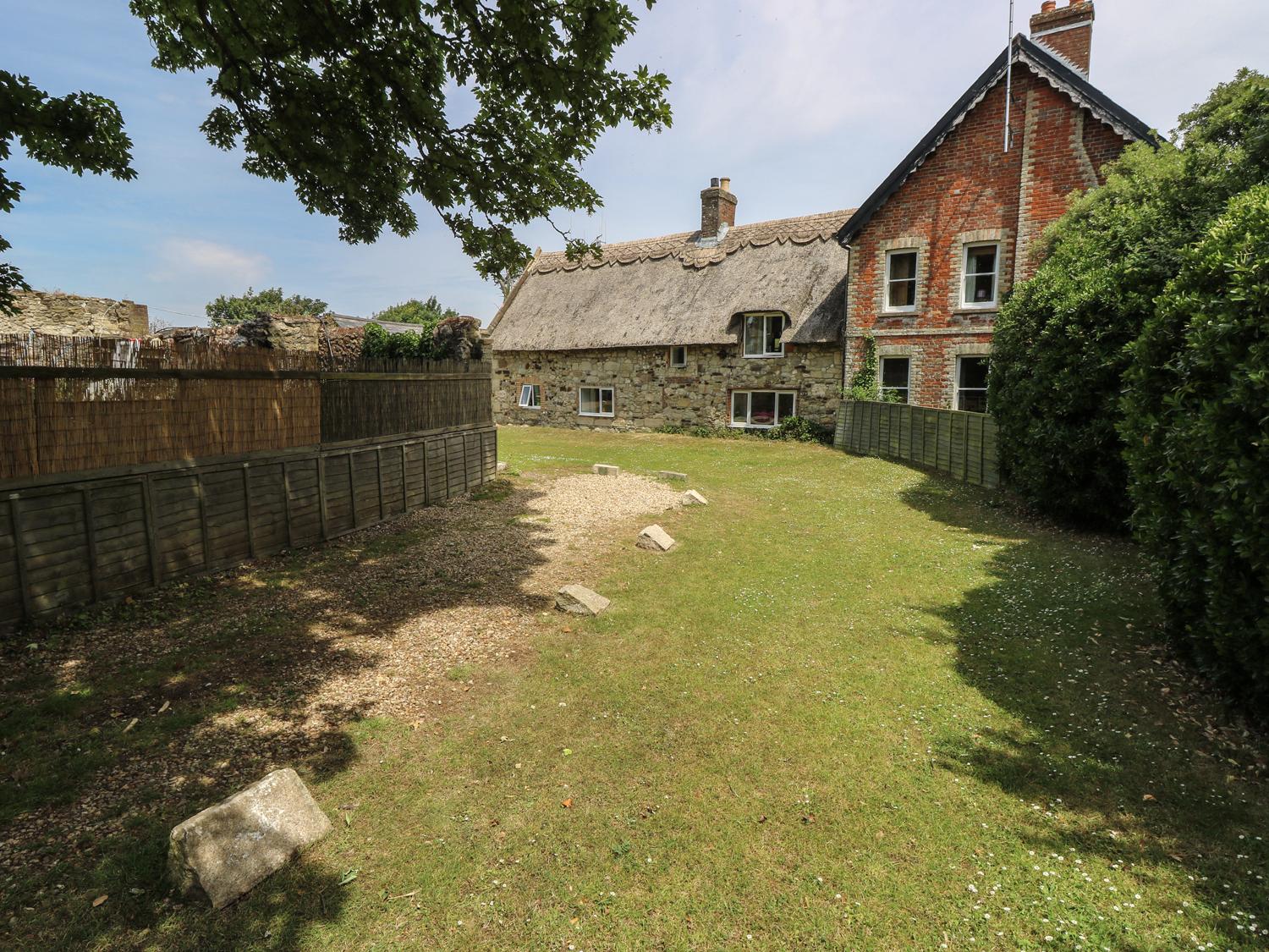 Holiday Cottage Reviews for Hill Farm Cottage - Self Catering Property in Freshwater, Isle of Wight