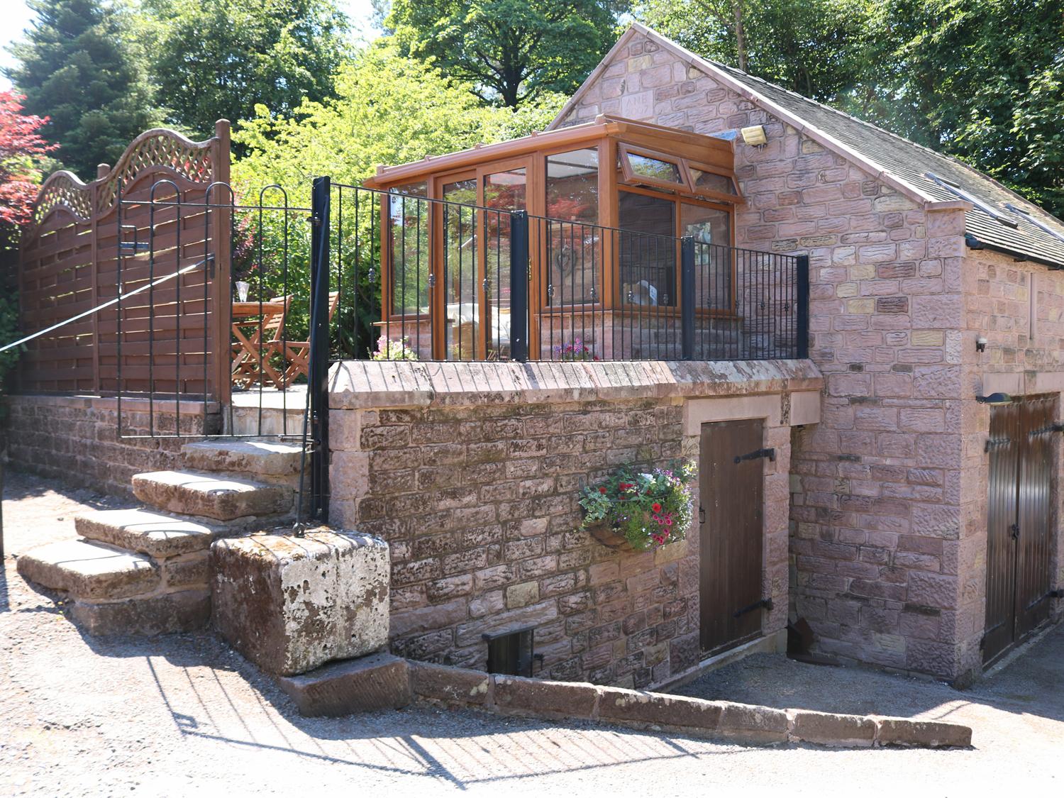 Holiday Cottage Reviews for Hen Cloud Annexe - Cottage Holiday in Leek, Staffordshire