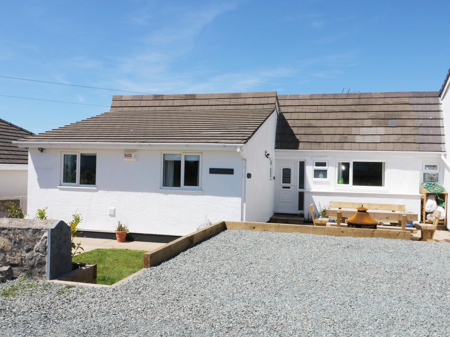 Holiday Cottage Reviews for Minerva - Self Catering in Trearddur Bay, Isle Of Anglesey