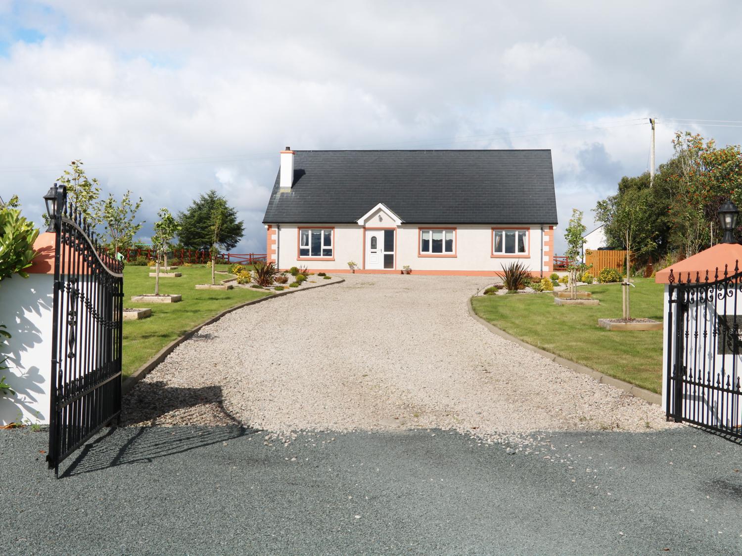 Holiday Cottage Reviews for Sallywood House - Holiday Cottage in Ballybofey, Donegal