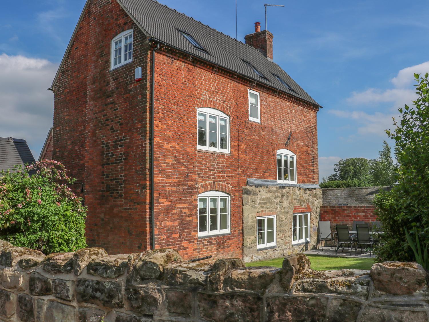 Holiday Cottage Reviews for Firtree Cottage - Self Catering Property in Leicester, Leicestershire