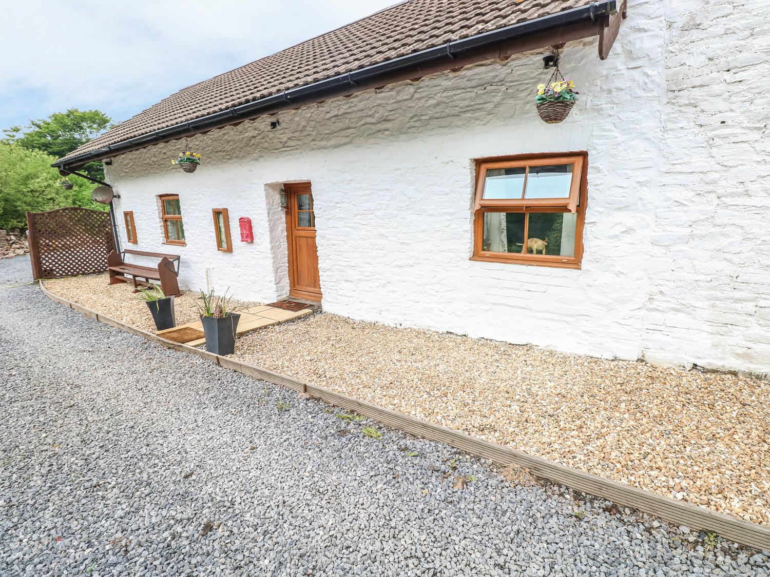 Holiday Cottage Reviews for Bryndias - Self Catering Property in Pembrey, Carmarthenshire