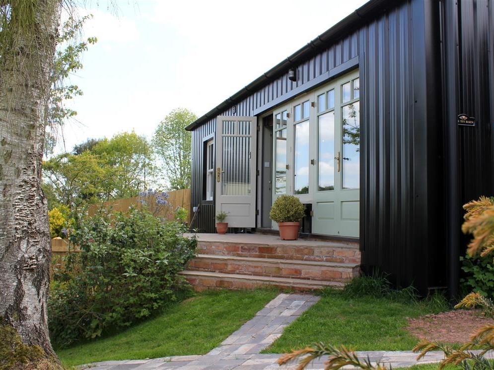 Holiday Cottage Reviews for The Tin Barn - Holiday Cottage in Newnham on Severn, Gloucestershire