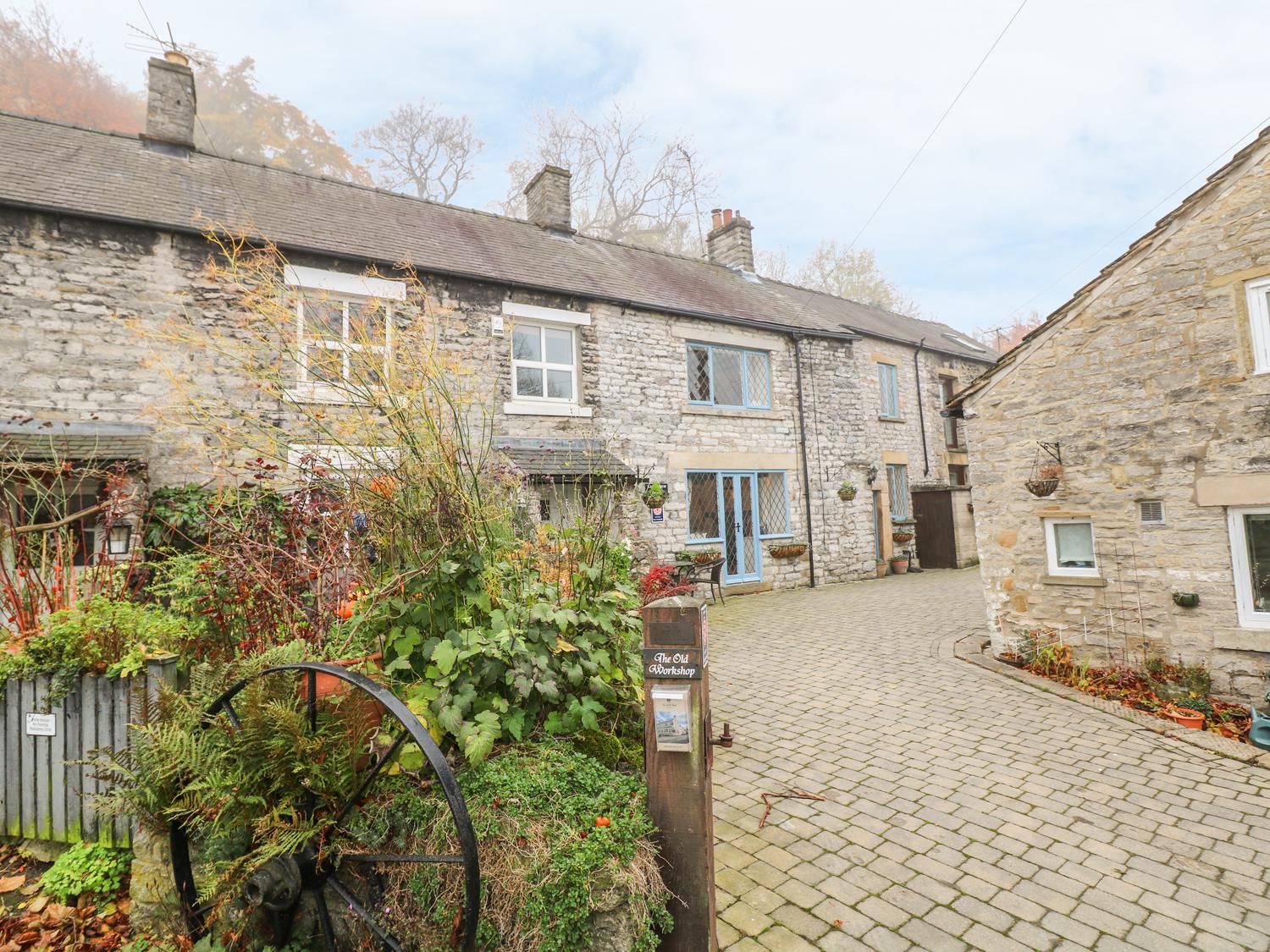 Holiday Cottage Reviews for Laburnum Cottage - Holiday Cottage in Castleton, Derbyshire