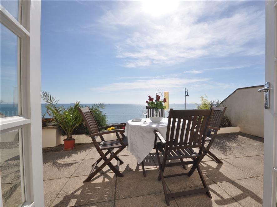 Holiday Cottage Reviews for Ocean Wave - Self Catering Property in Weymouth, Dorset