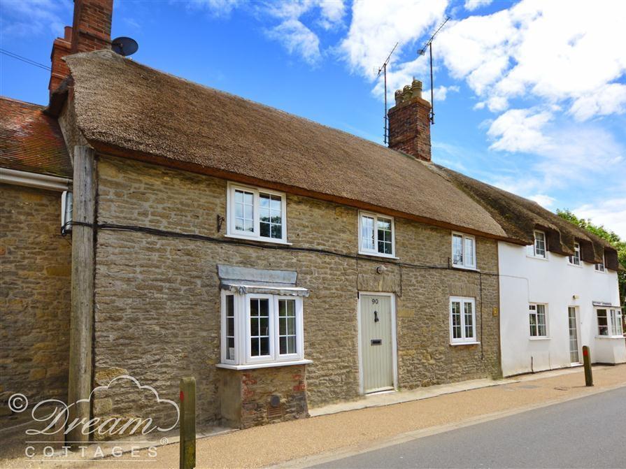 Holiday Cottage Reviews for River Cottage - Self Catering in Burton Bradstock, Dorset