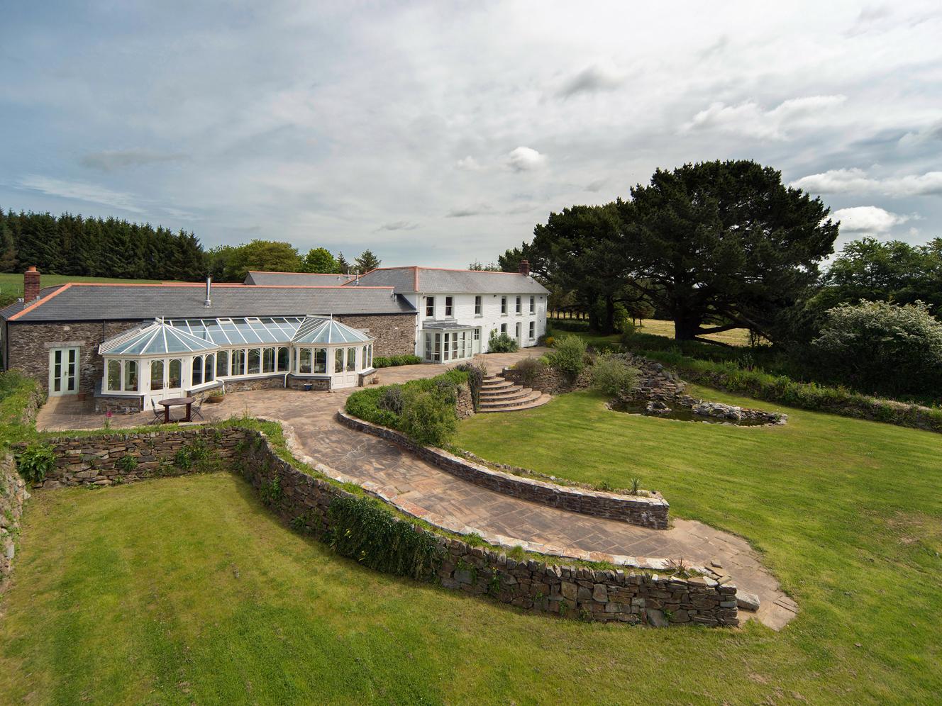 Tregoninny Vineyard and Woodland Farmhouse