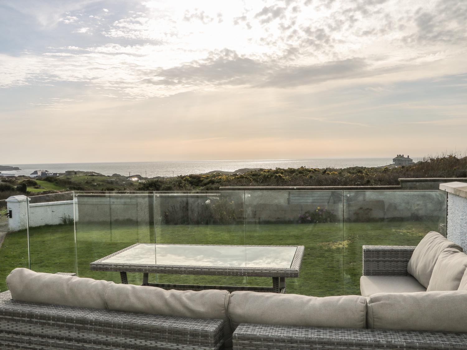 Holiday Cottage Reviews for Dunholme - Self Catering in Trearddur Bay, Isle Of Anglesey