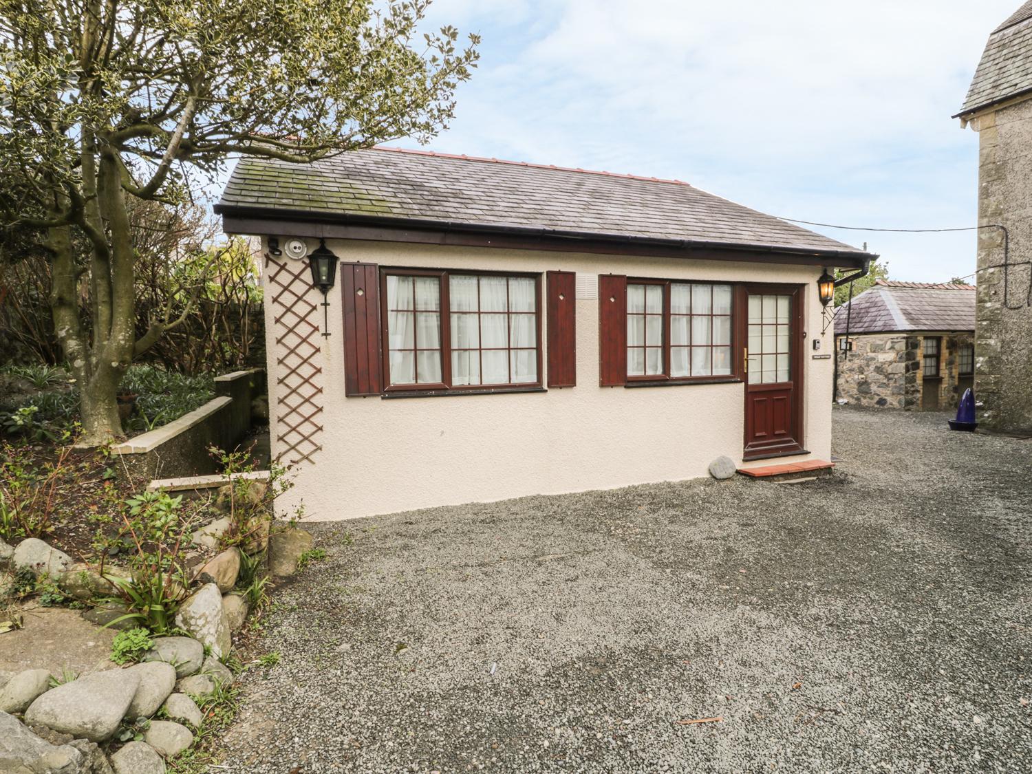 Holiday Cottage Reviews for Holly Cottage - Cottage Holiday in Criccieth, Gwynedd