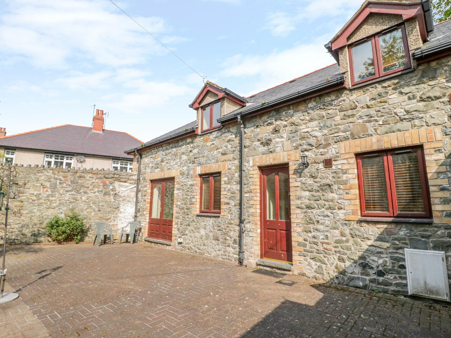 Holiday Cottage Reviews for 2 Hwyrfryn Stables - Self Catering in Penmaenmawr, Conwy
