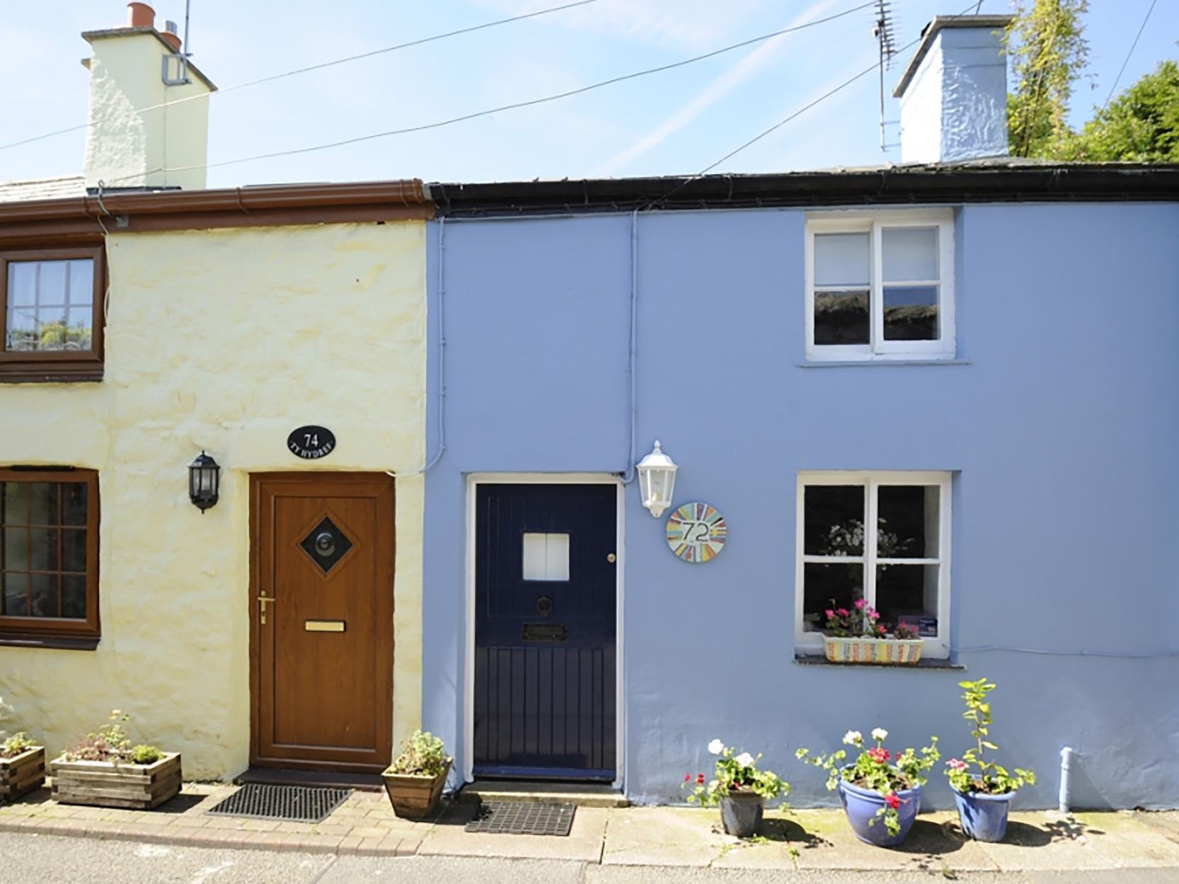Holiday Cottage Reviews for Blue Cottage - Cottage Holiday in Beaumaris, Isle Of Anglesey