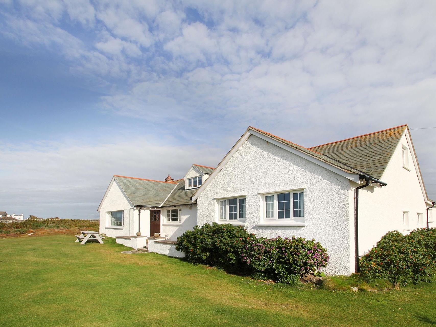 Holiday Cottage Reviews for Druidsmoor - Self Catering in Trearddur Bay, Isle Of Anglesey