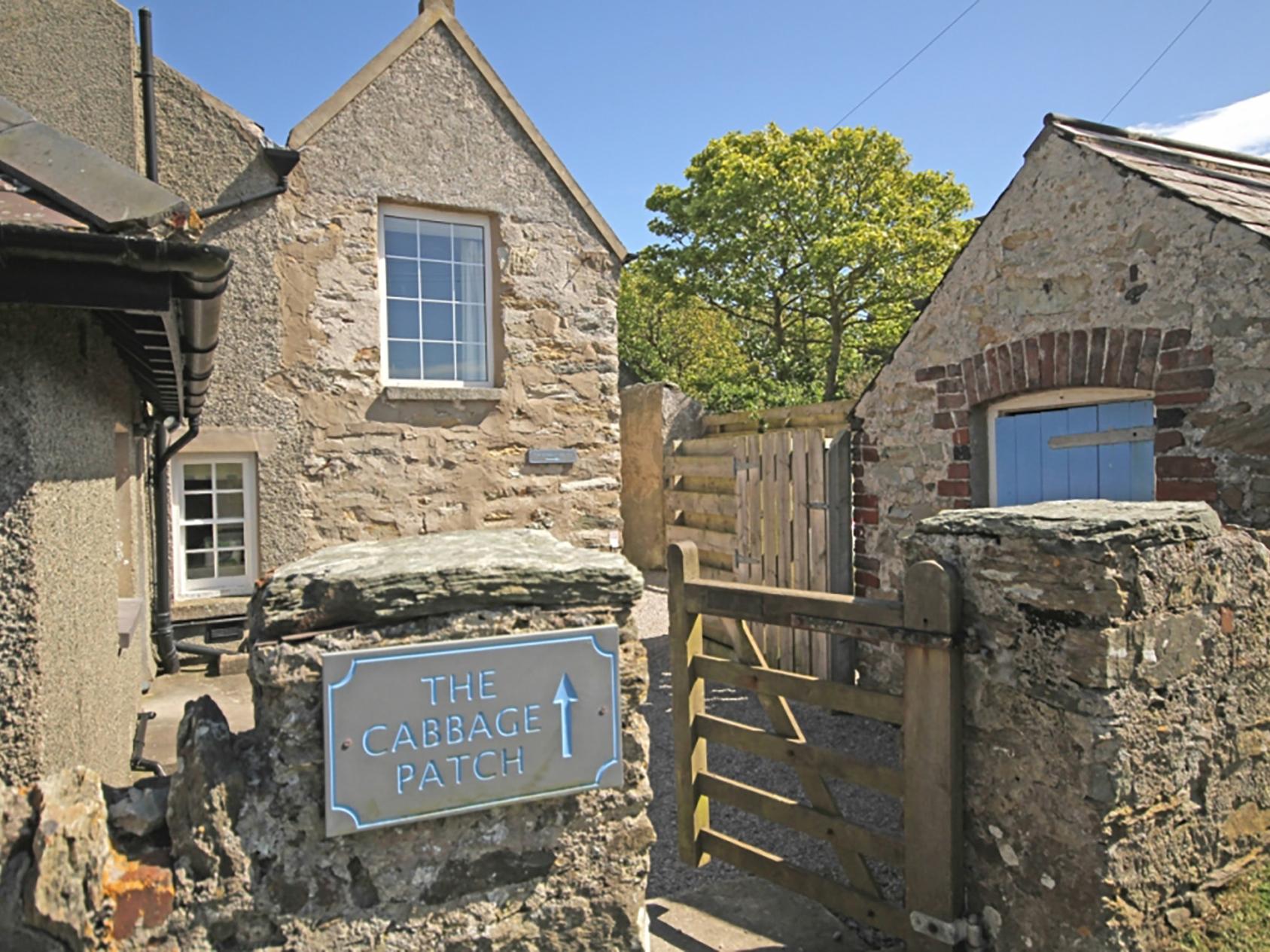 Holiday Cottage Reviews for Cabbage Patch - Holiday Cottage in Trearddur Bay, Isle Of Anglesey